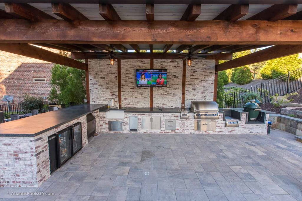Outdoor Kitchen by Atlantis Pools and Spas